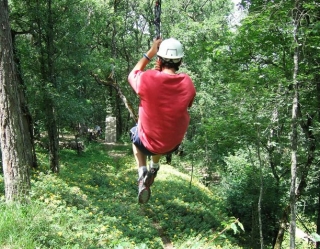  Participant on the zip line of the blue course 